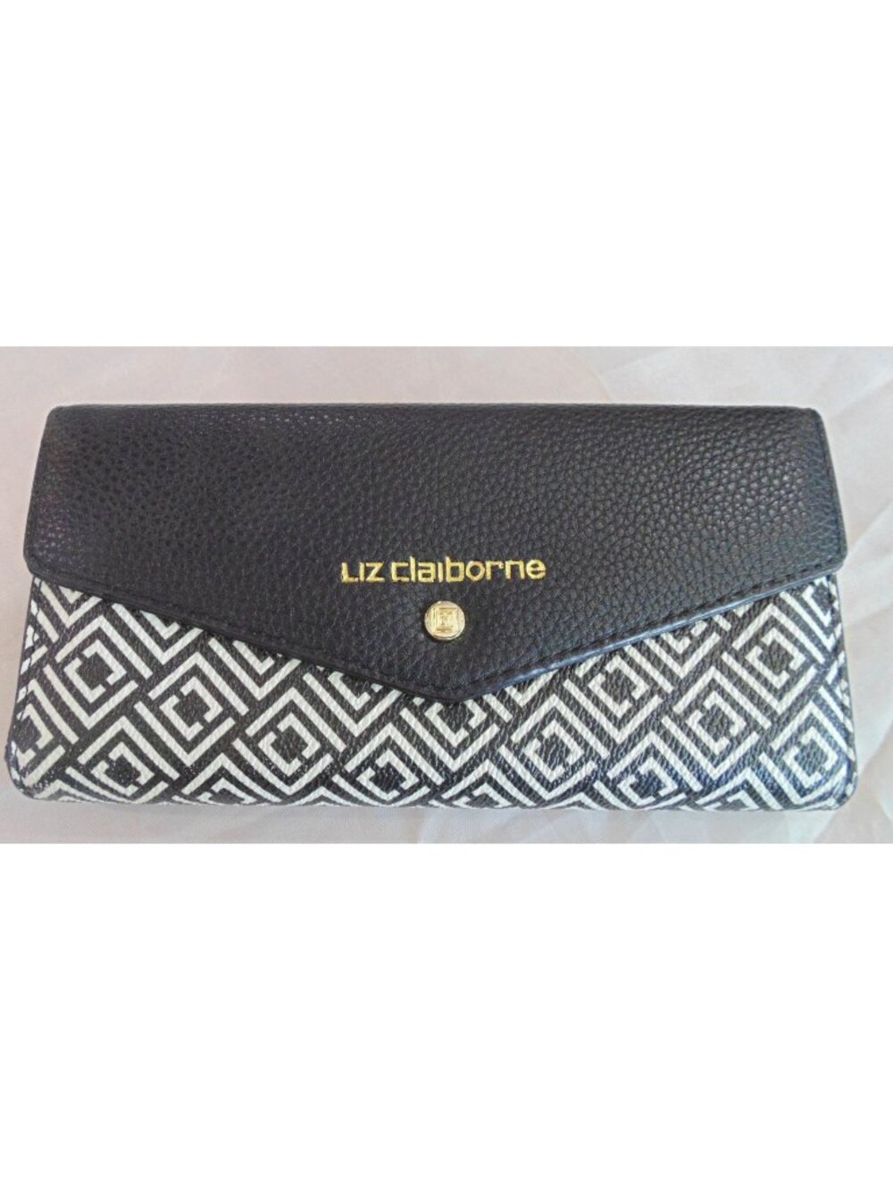 Liz Claiborne Trifold Wallet Black & White Geometric Card Slots Zipper Pocket